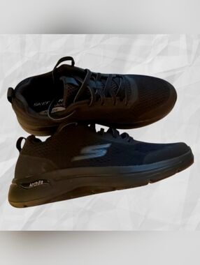 Skechers Men's Gowalk Arch Fit-Athletic Workout Walking Shoe